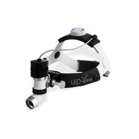 LÁMPARA FRONTAL CON ESTRUCTURA AJUSTABLE 5 WTS, 4 HORAS USO INCLUYE ESTUCHE METÁLICO